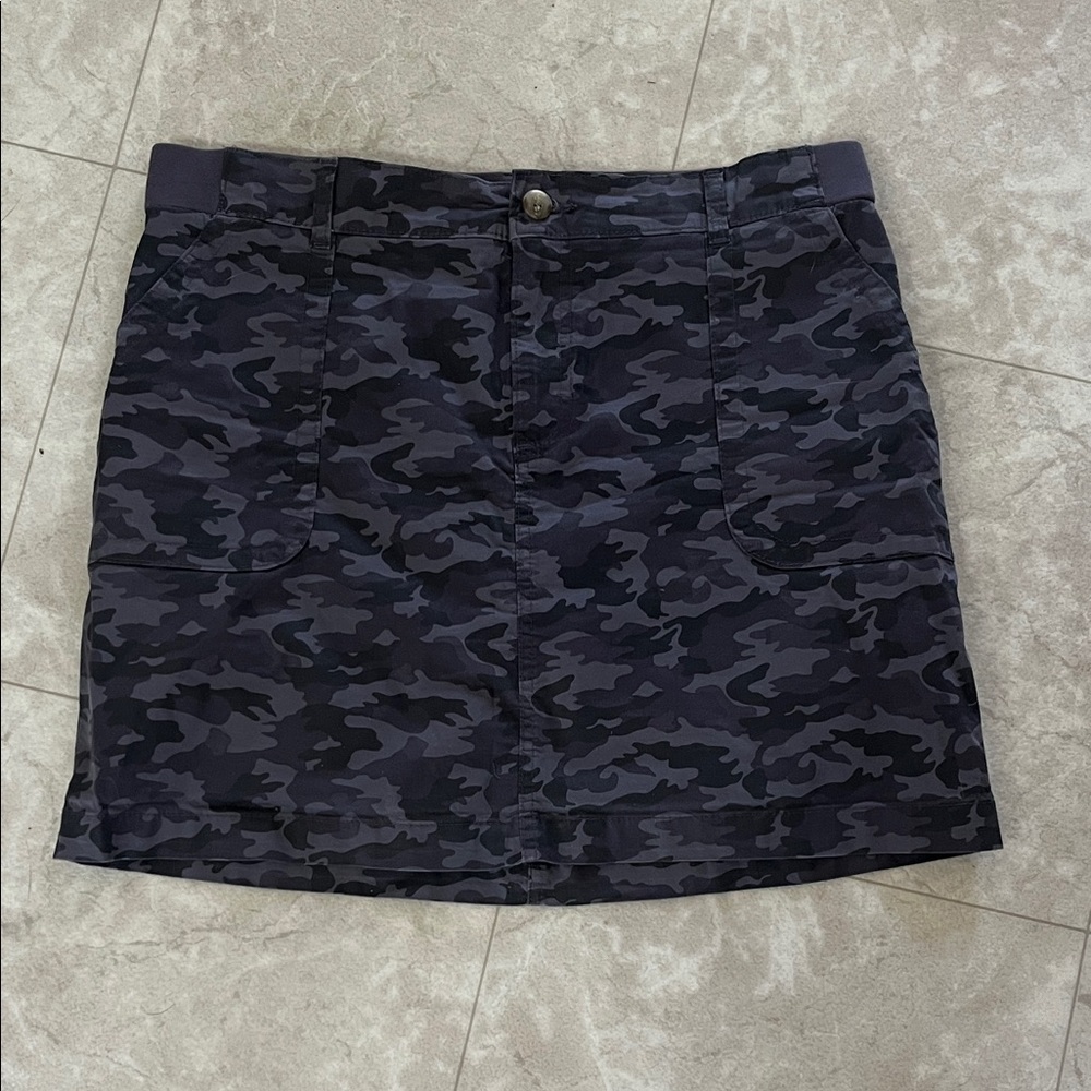 Lee Women’s Mini Skirt - Black & Gray Camo 14